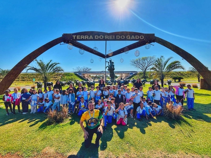 Noticia alunos-da-escola-josepha-de-jesus-carreira-realizam-city-tour-em-andradina